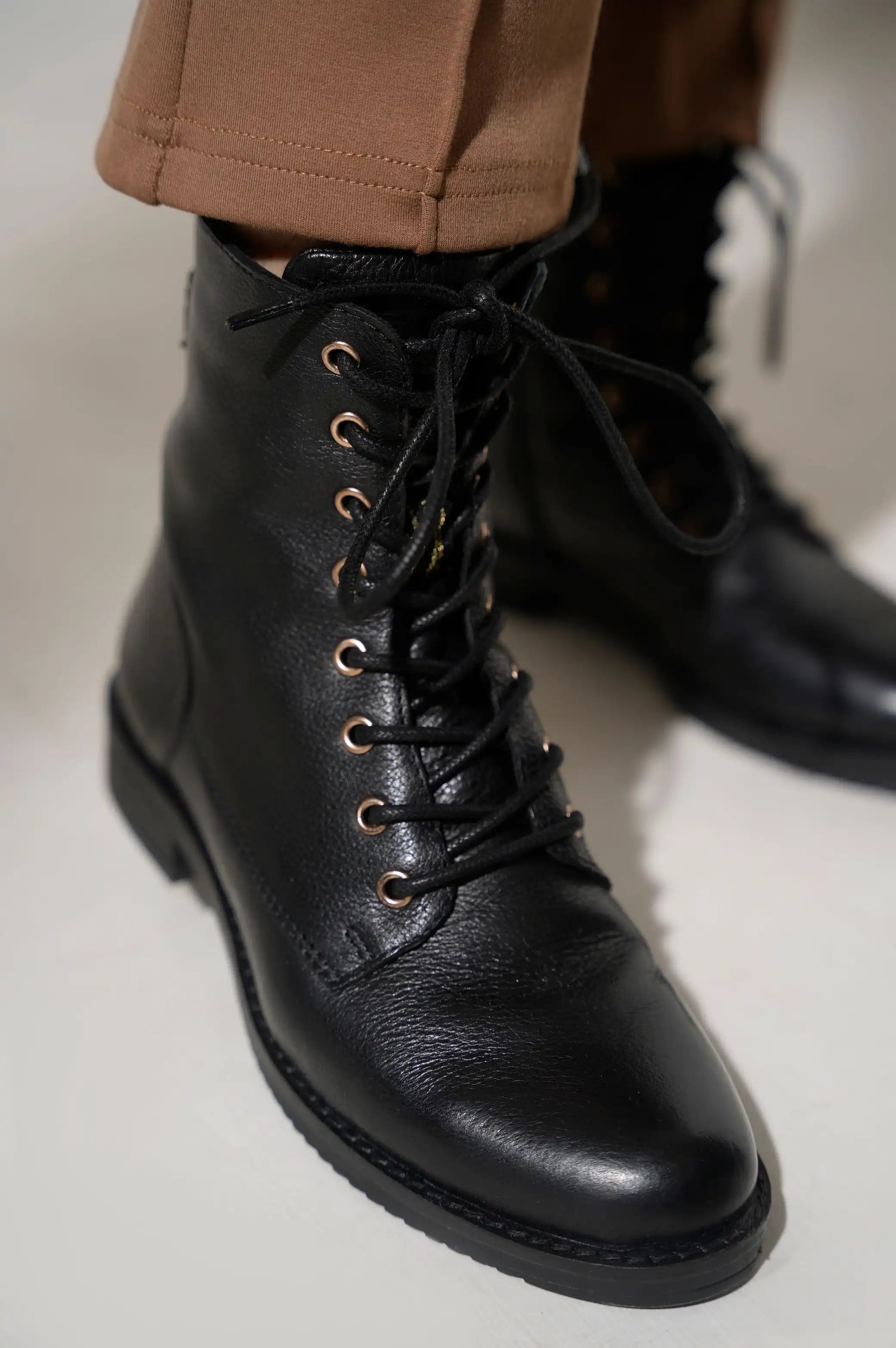 LEATHER BIKER BOOTS